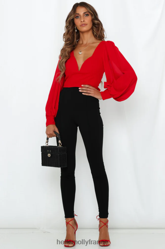 Hello Molly top court train de nuit rouge vêtements 40222H8276