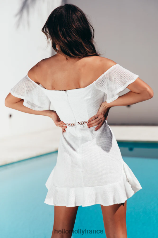 Hello Molly dans d\'autres nouvelles, robe blanche vêtements 40222H6999