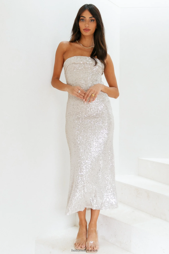Hello Molly me détendre sur ma propre robe longue beige à sequins vêtements 40222H6672