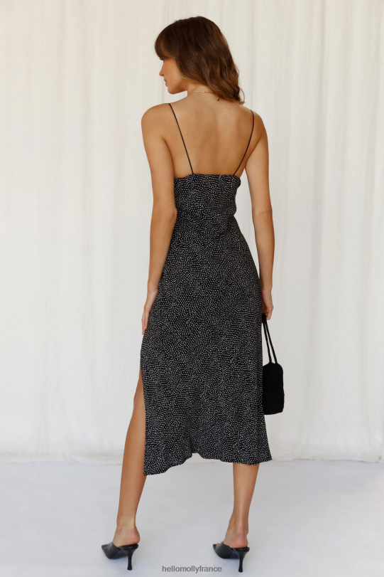 Hello Molly elle ne pourrait jamais s\'habiller en noir vêtements 40222H7096