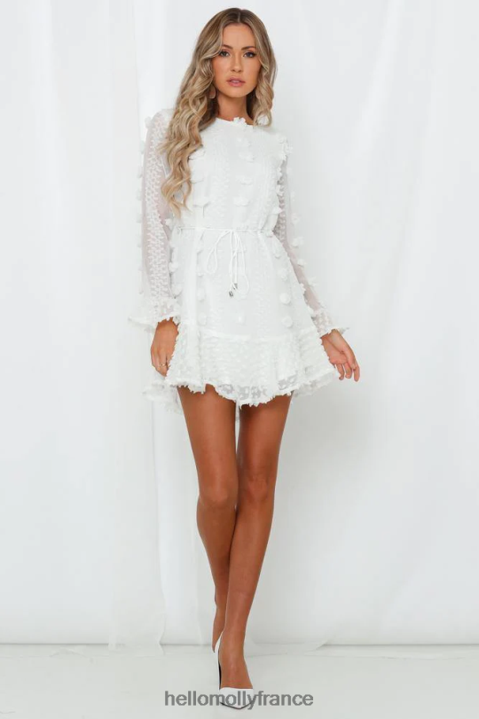 Hello Molly enfin une robe blanche pour la maison vêtements 40222H7646